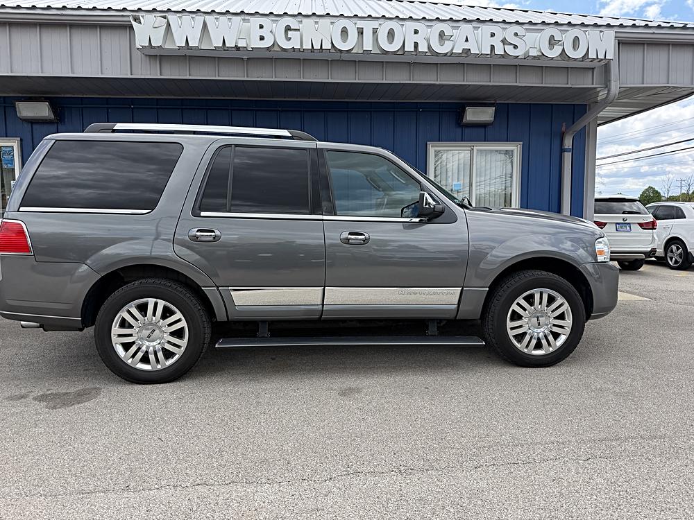 2012 Lincoln Navigator Base