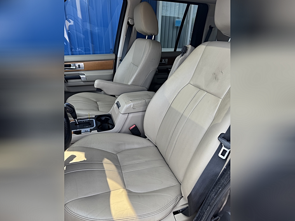 2011 Land Rover LR4 Base - Photo 9