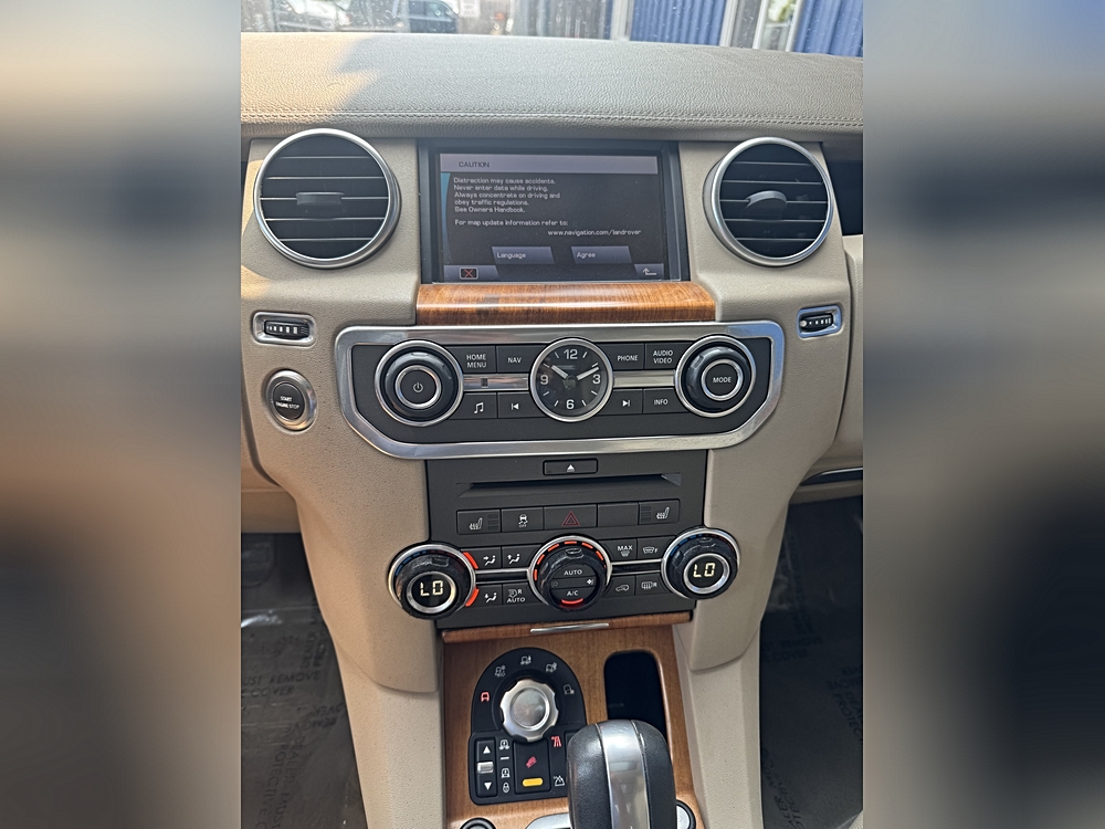 2011 Land Rover LR4 Base - Photo 15