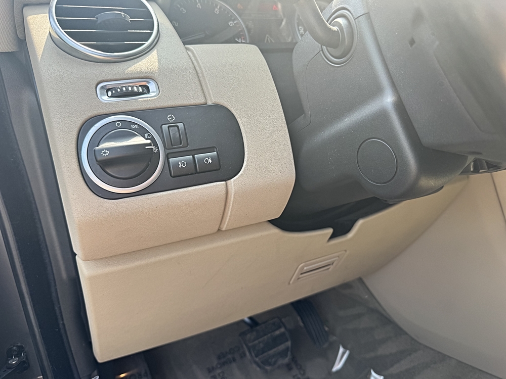 2011 Land Rover LR4 Base - Photo 13