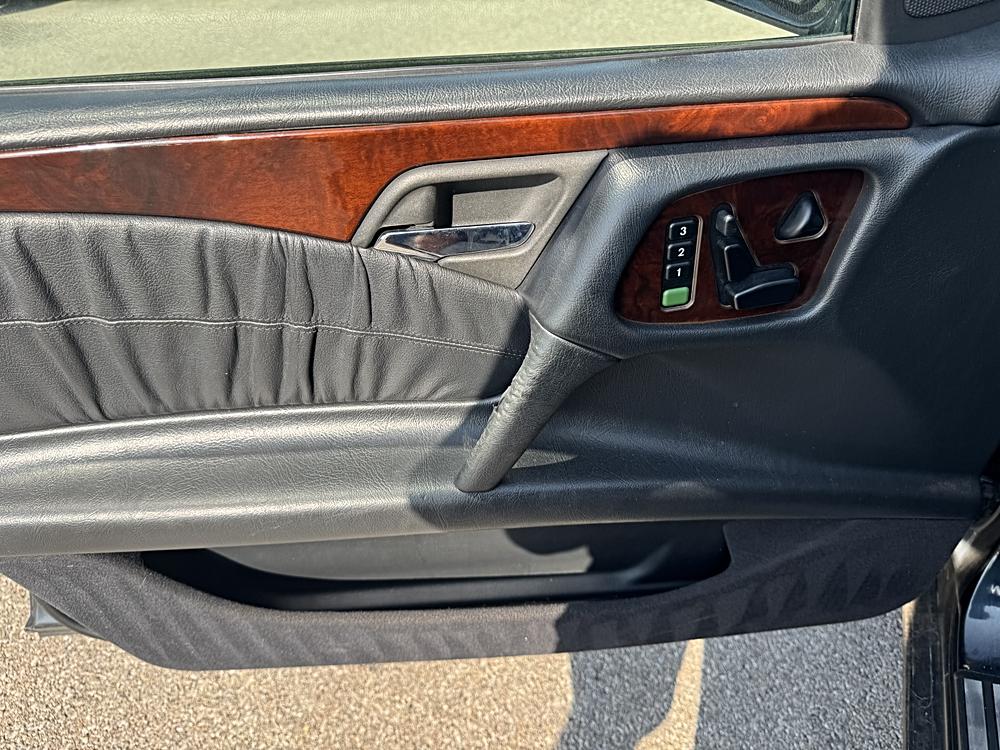 1996 Mercedes-Benz E-Class - Photo 10