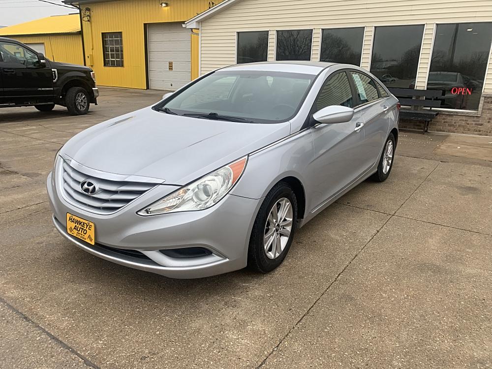 2011 Hyundai Sonata GLS's photo