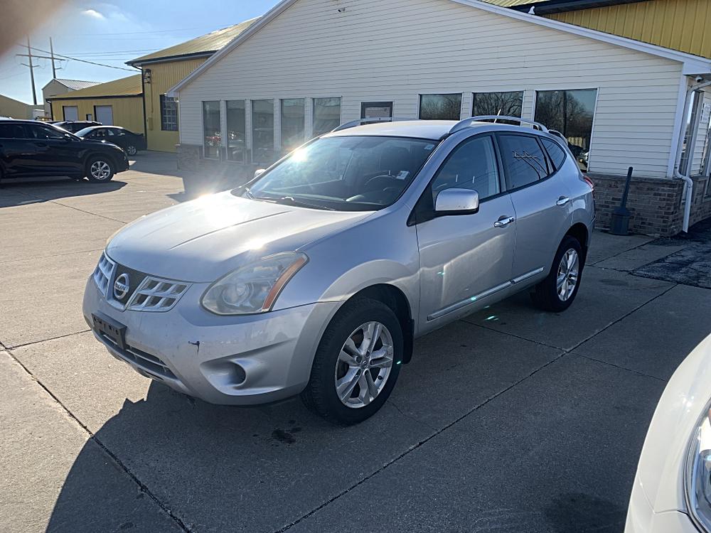 2012 Nissan Rogue SV's photo