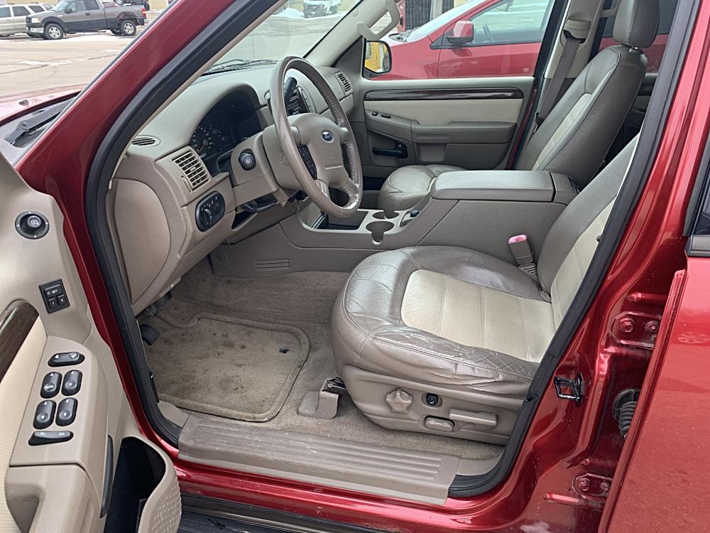 2016 Ford Explorer XLT - Photo 27