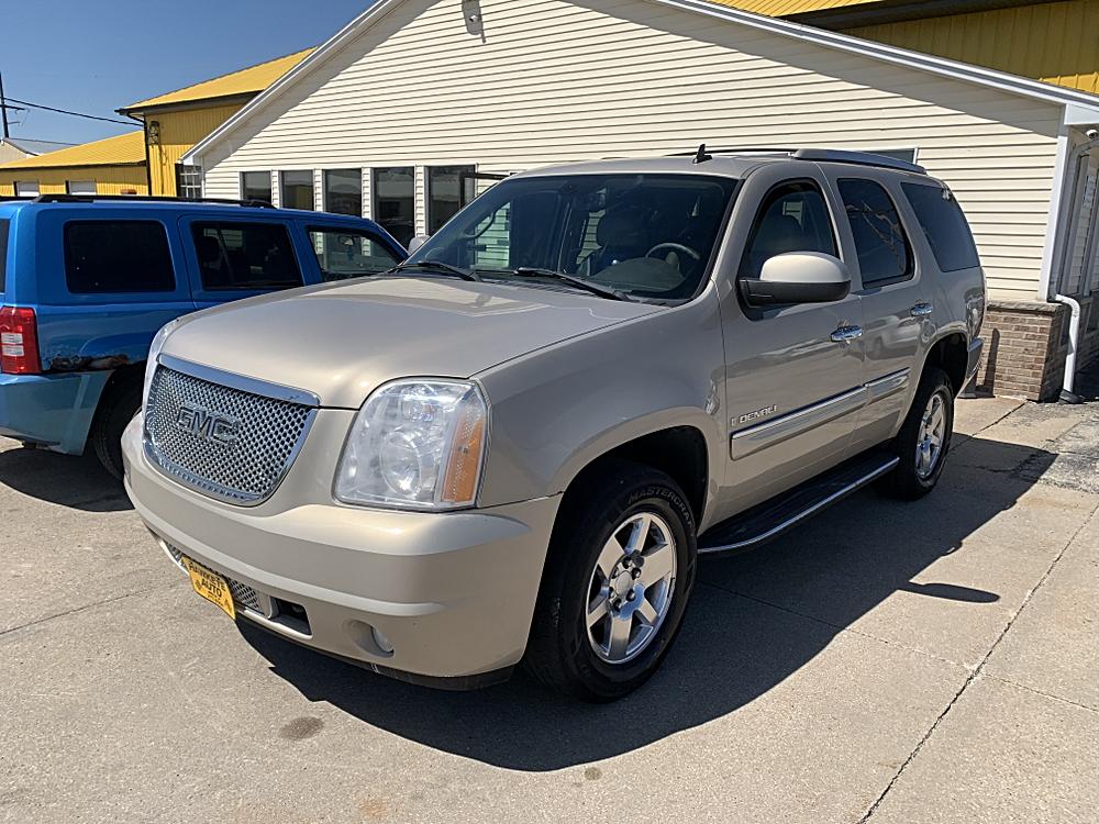 2008 GMC Yukon Denali AWD's photo