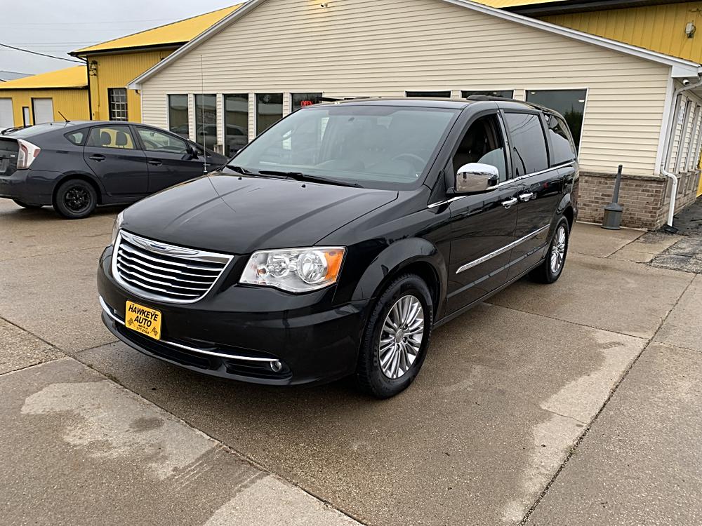 2016 Chrysler Town & Country