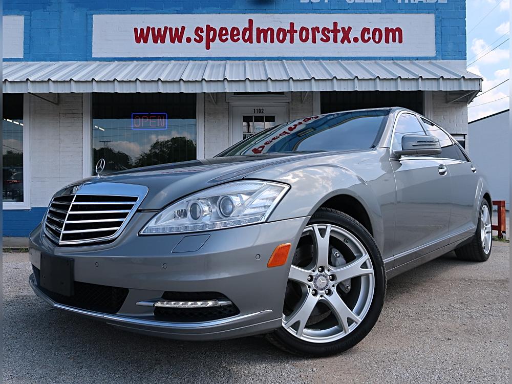 2011 Mercedes-Benz S-Class S550's photo