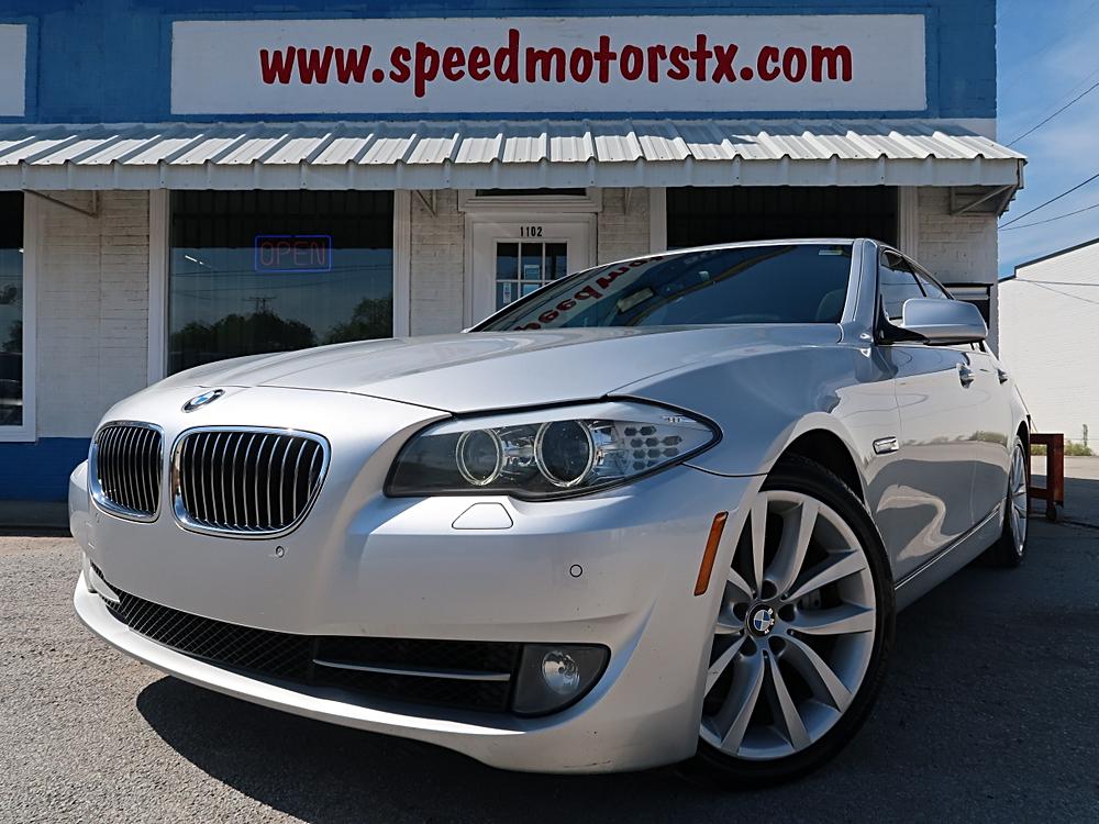 2012 BMW 5 Series 535i Sedan's photo