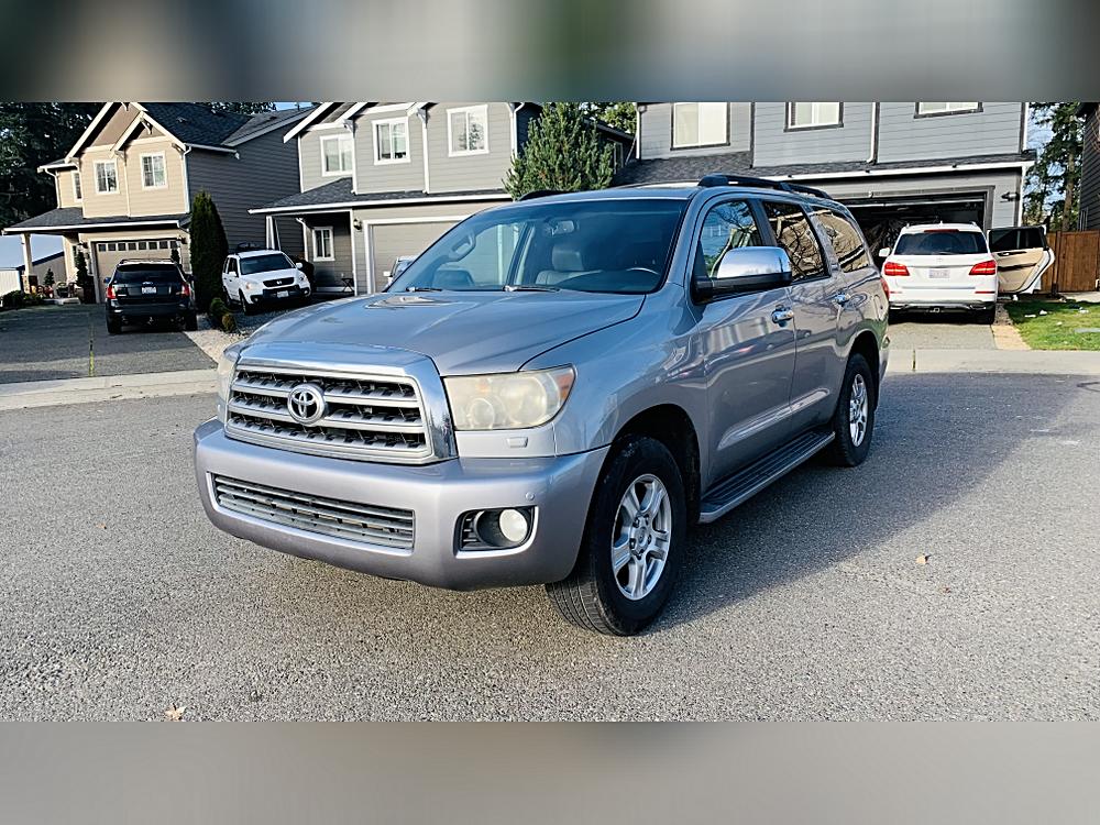 2008 Toyota Sequoia Limited's photo