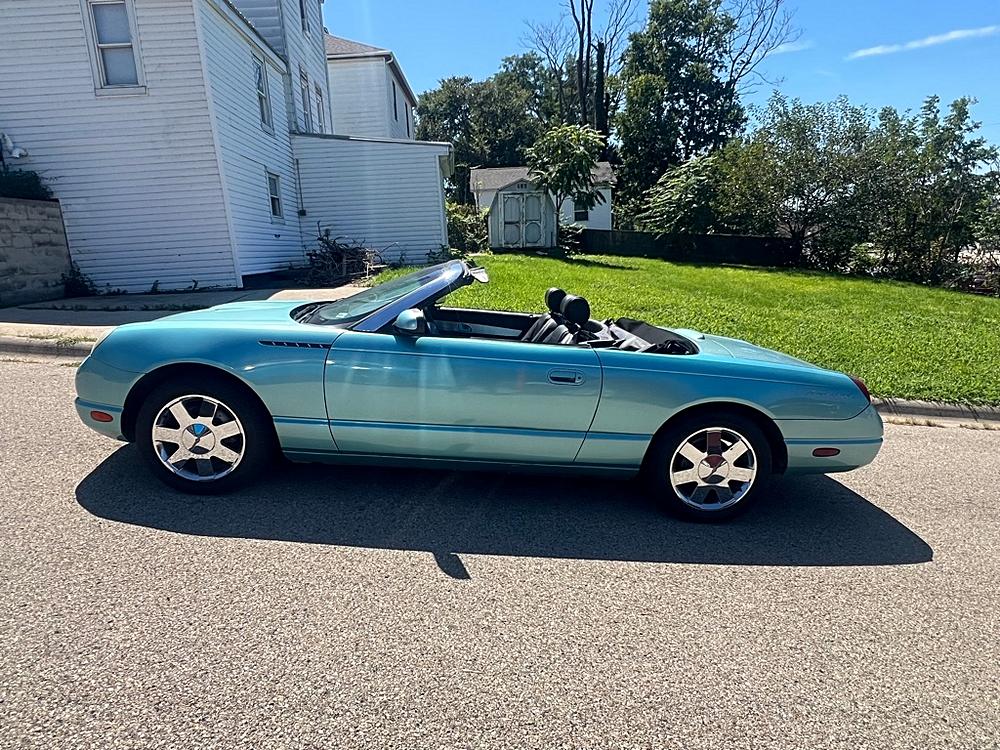 2002 Ford Thunderbird Deluxe - Photo 18