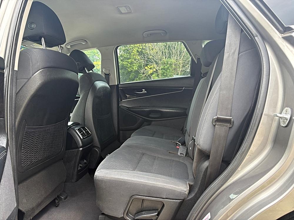 2018 Kia Sorento LX - Photo 15