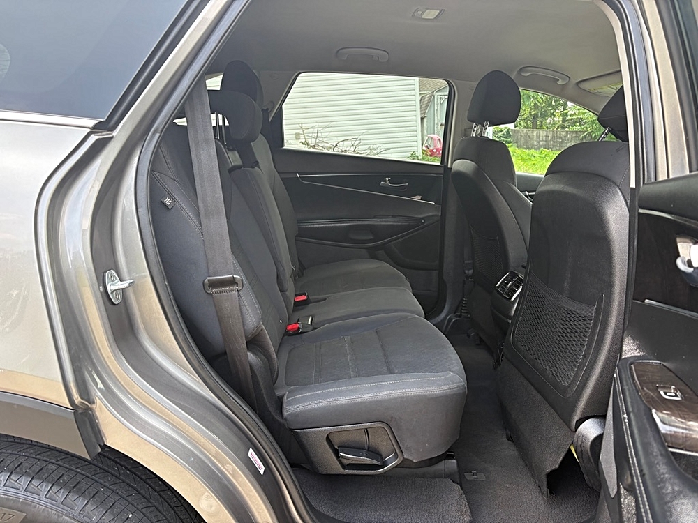 2018 Kia Sorento LX - Photo 16