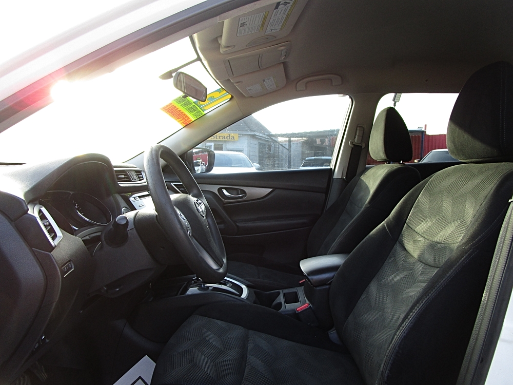 2015 Nissan Rogue SV - Photo 6