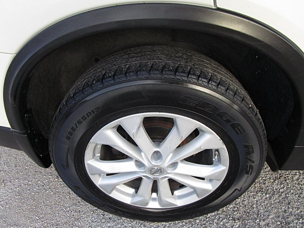 2015 Nissan Rogue SV - Photo 19
