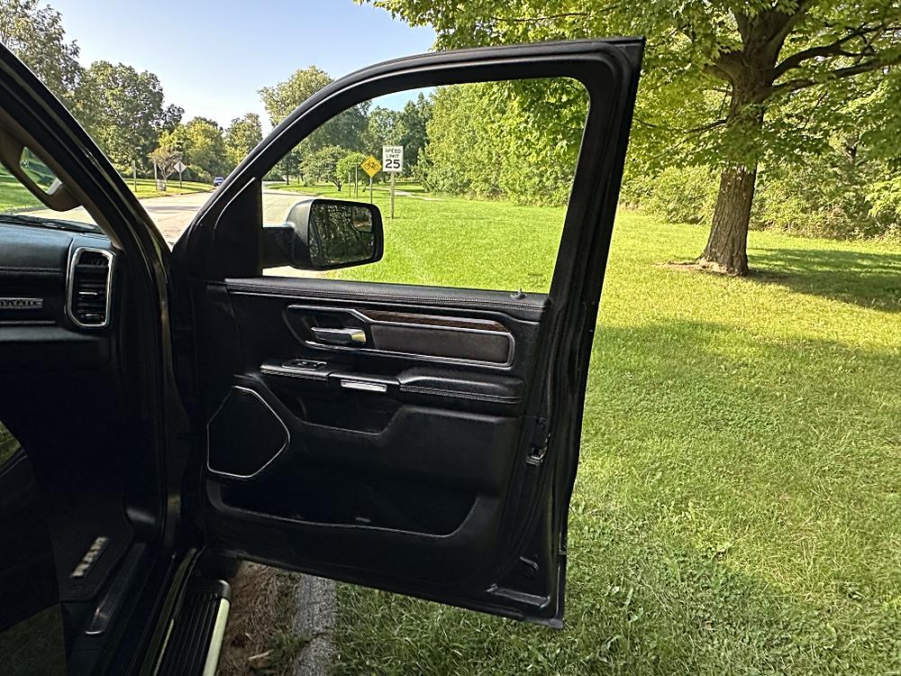 2019 RAM Ram 1500 Pickup Laramie - Photo 11