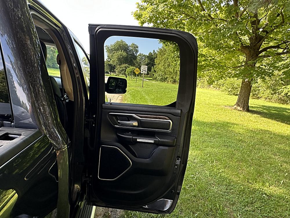 2019 RAM Ram 1500 Pickup Laramie - Photo 15