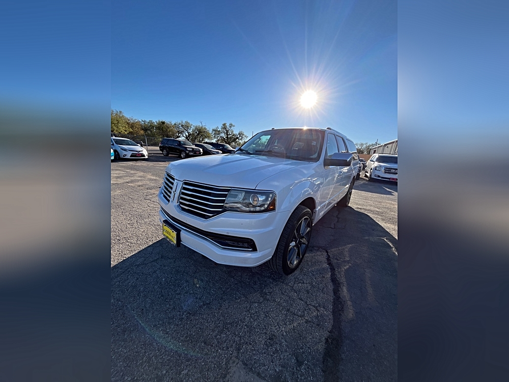 2017 Lincoln Navigator Reserve's photo
