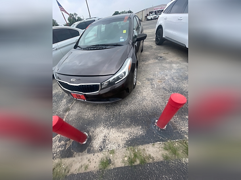 2017 Kia Forte LX AT's photo