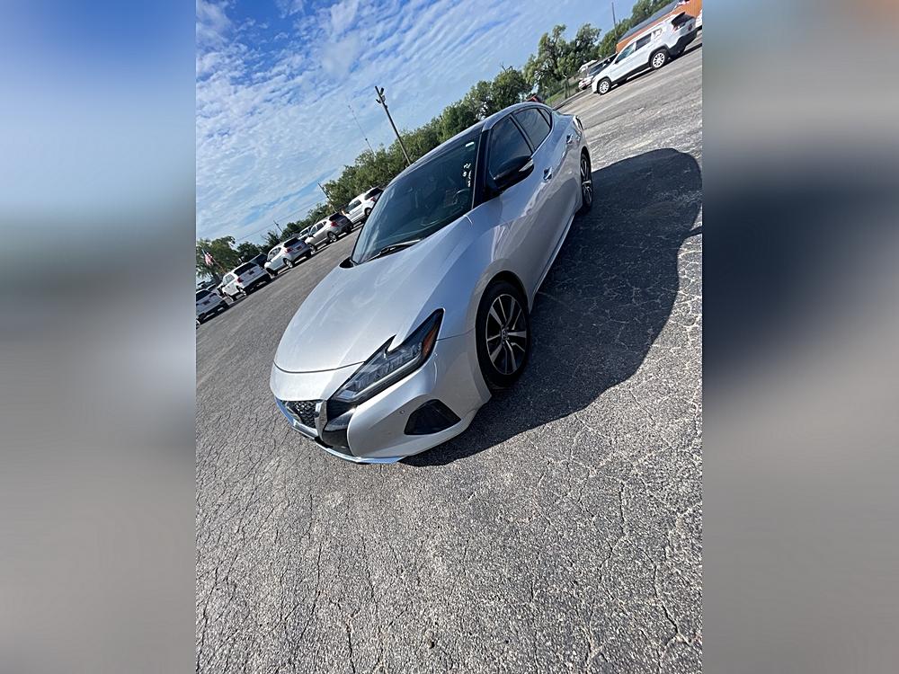 2020 Nissan Maxima SL's photo