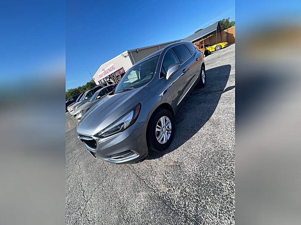 2019 Buick Enclave Essence's photo