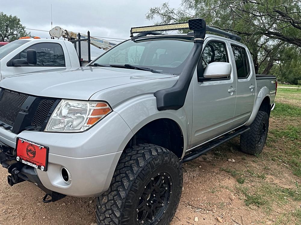 2014 Nissan Frontier 4.0 PRO-4X Crew Cab 4X4 AT's photo