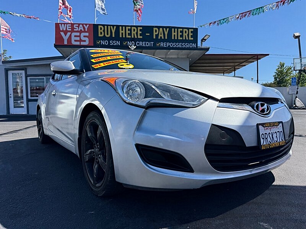 2015 Hyundai Veloster's photo