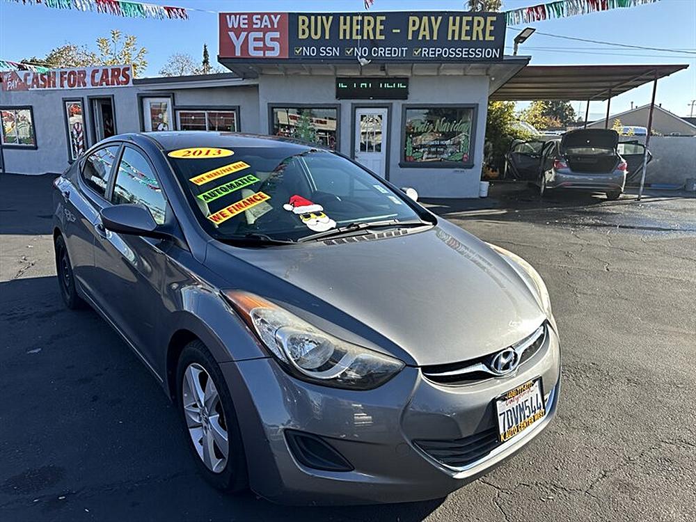 2013 Hyundai Elantra GLS's photo