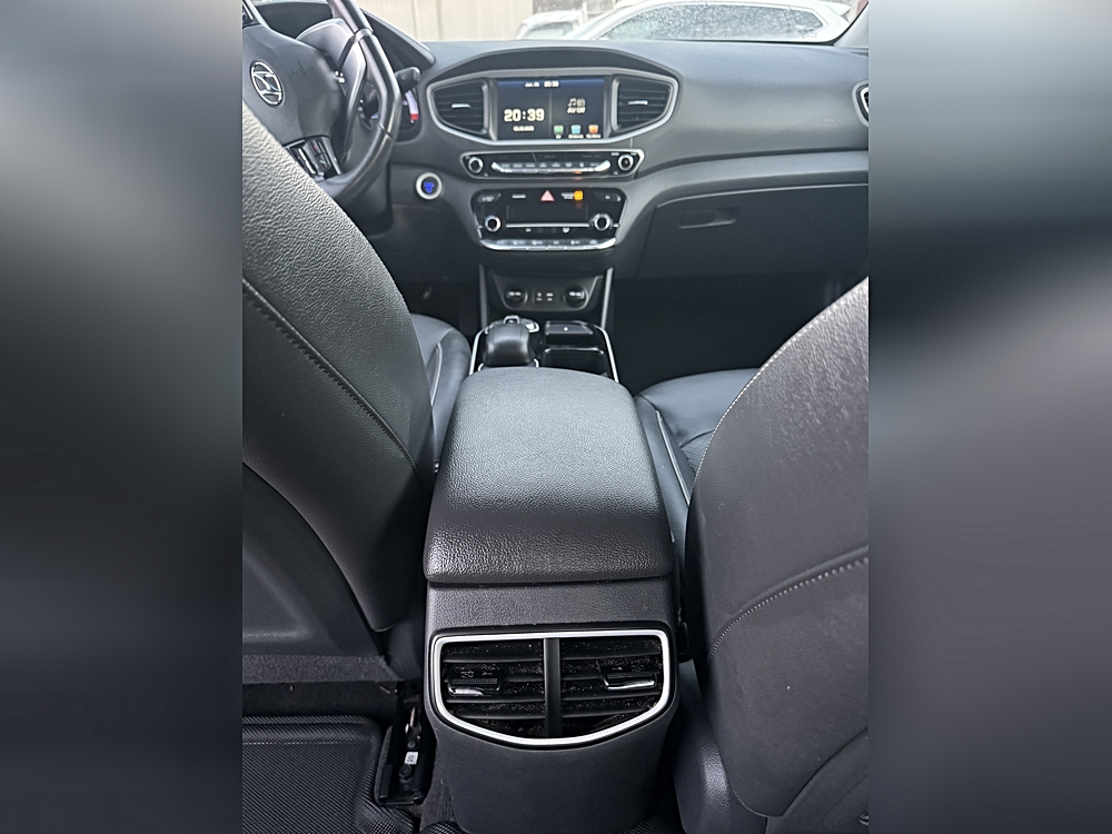 2017 Hyundai Ioniq Base - Photo 41