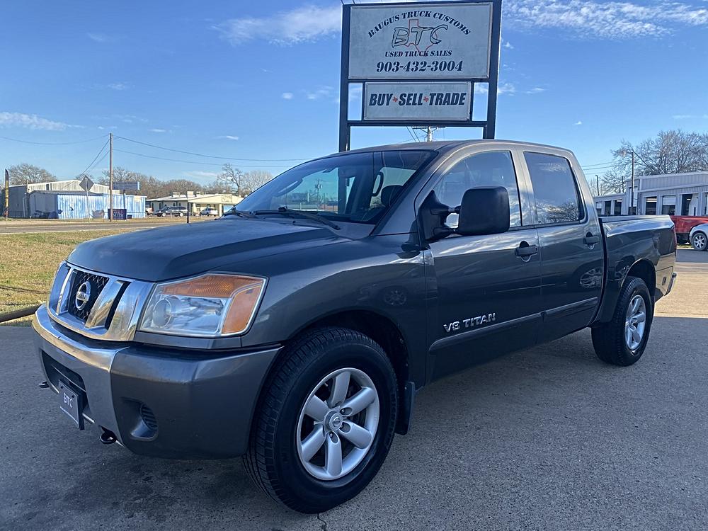 2008 Nissan Titan LE's photo