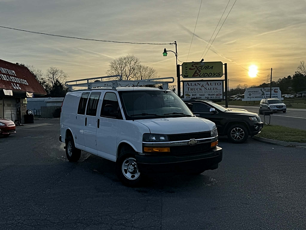 2021 Chevrolet Express Cargo Work Van's photo