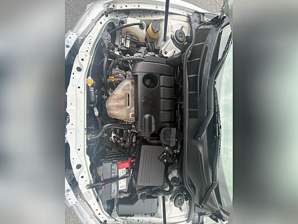 2011 Toyota Camry LE - Photo 14
