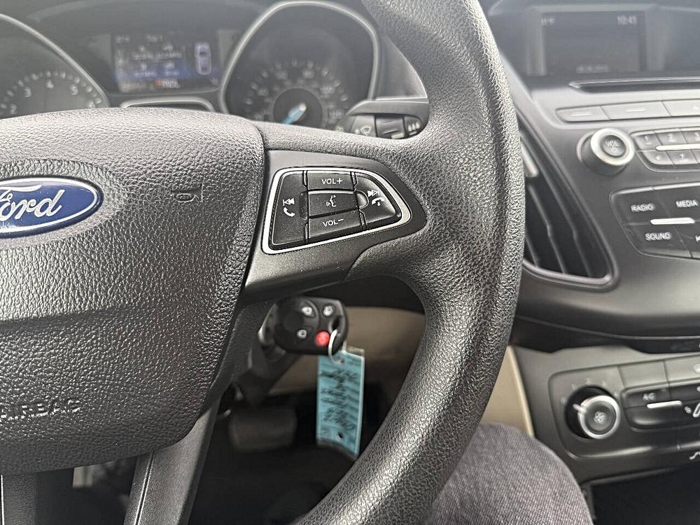 2015 Ford Focus SE - Photo 11