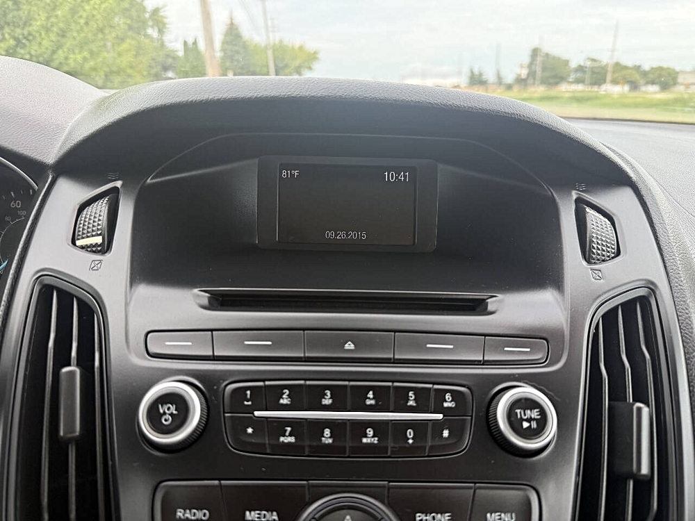 2015 Ford Focus SE - Photo 13