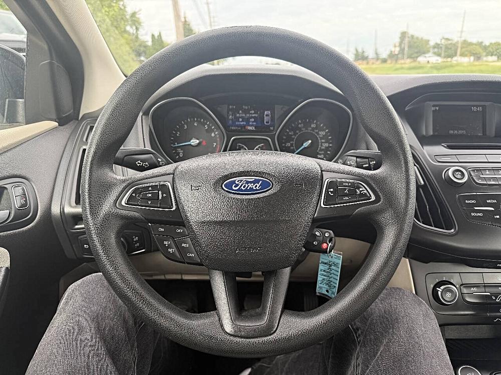 2015 Ford Focus SE - Photo 9
