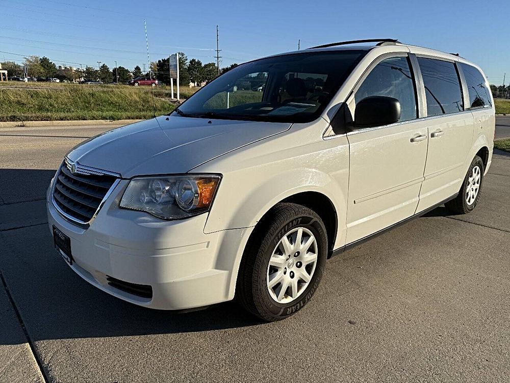 2010 Chrysler Town & Country LX