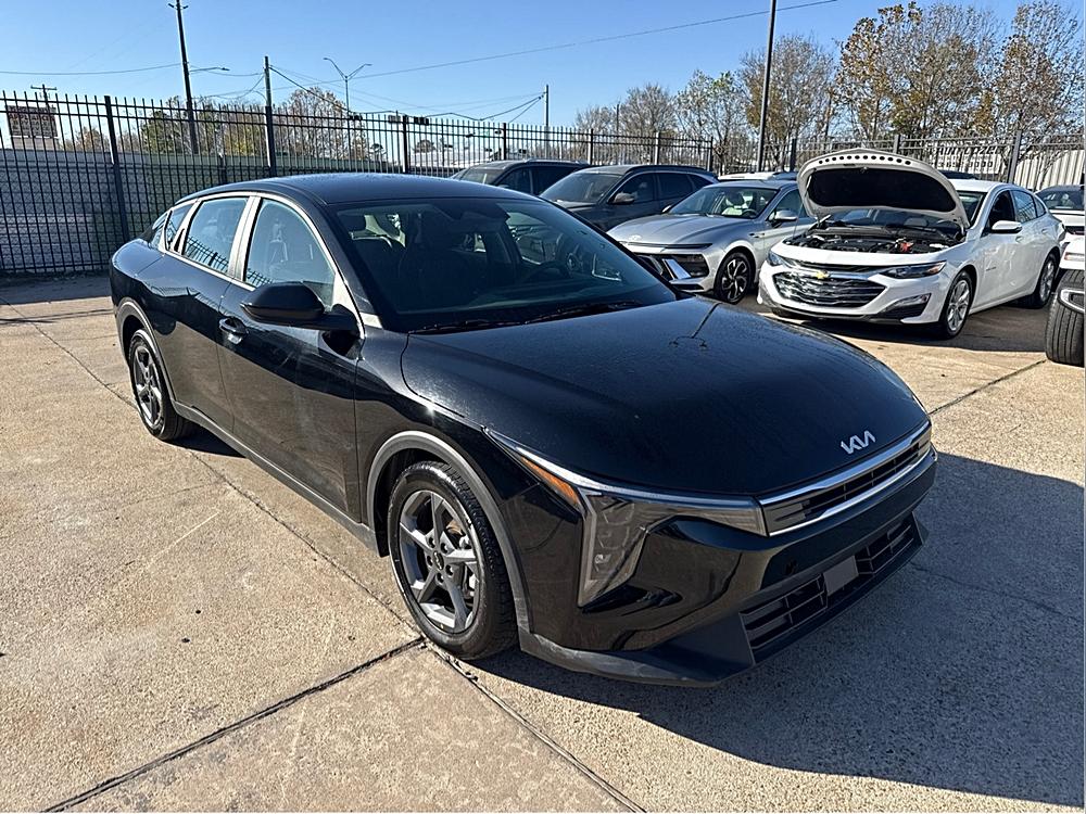 2025 Kia K4 LXS's photo