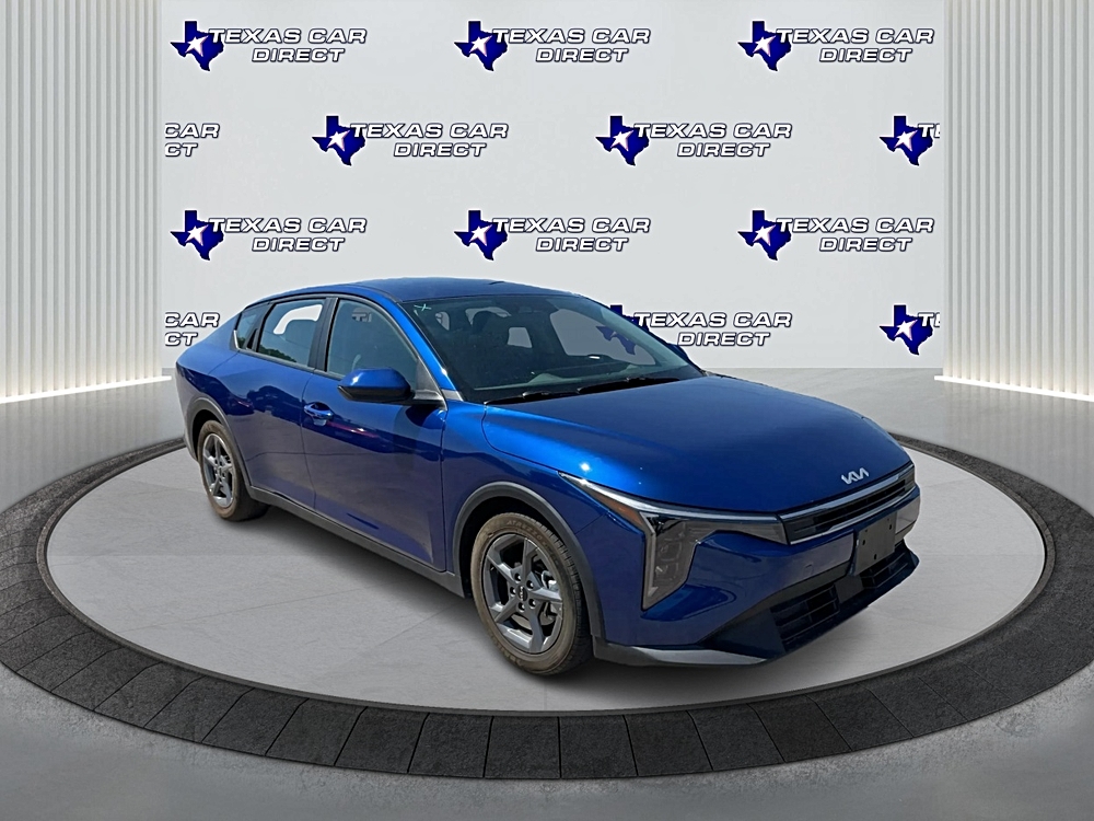 2025 Kia K4 LXS AT's photo