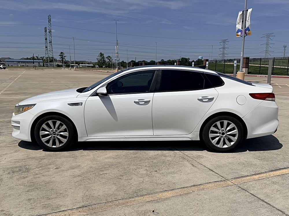 2016 Kia Optima EX AT's photo