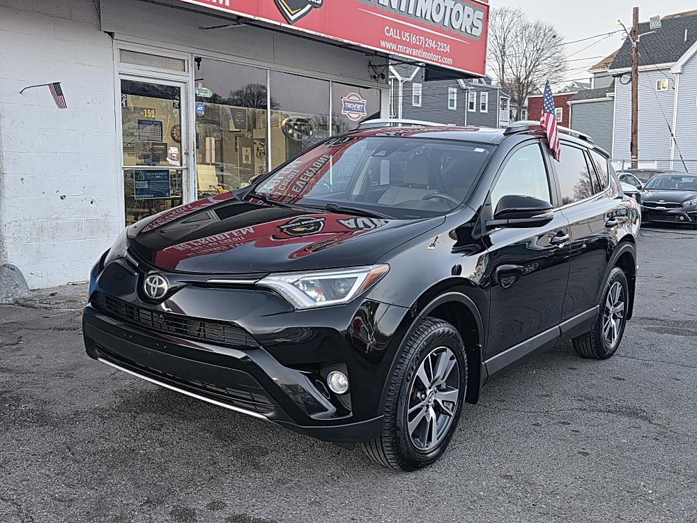 2017 Toyota RAV4 XLE's photo