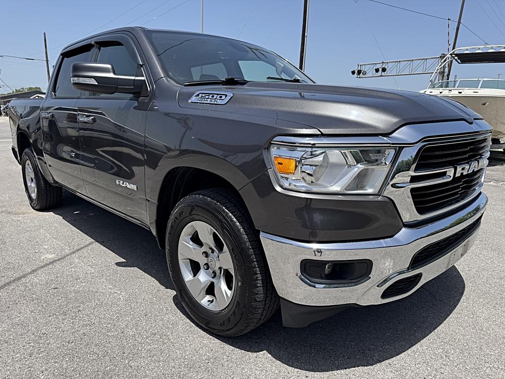 2020 RAM 1500 Big Horn/Lone Star 4x4 Crew Cab 5'7's photo