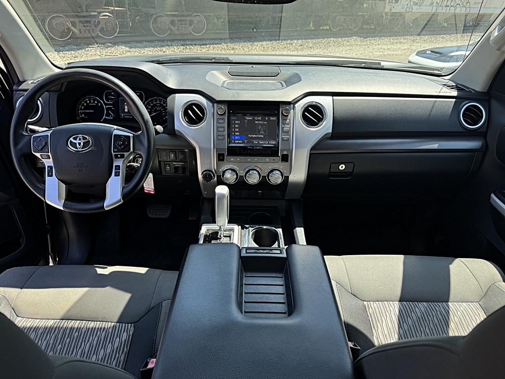 2018 Toyota Tundra SR5 - Photo 9