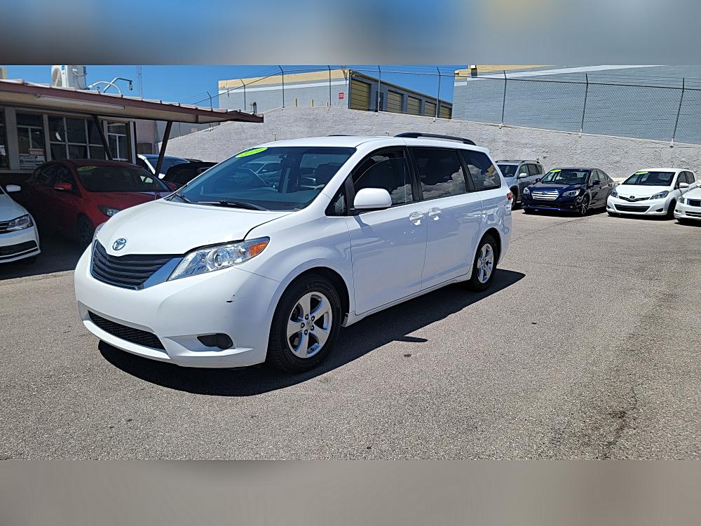 Y2K Motors LLC 2014 Toyota Sienna | Auto dealership in Arizona, Tucson