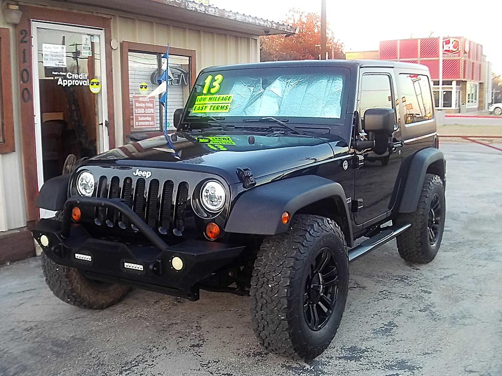 2012 Jeep Wrangler Unlimited Sahara's photo