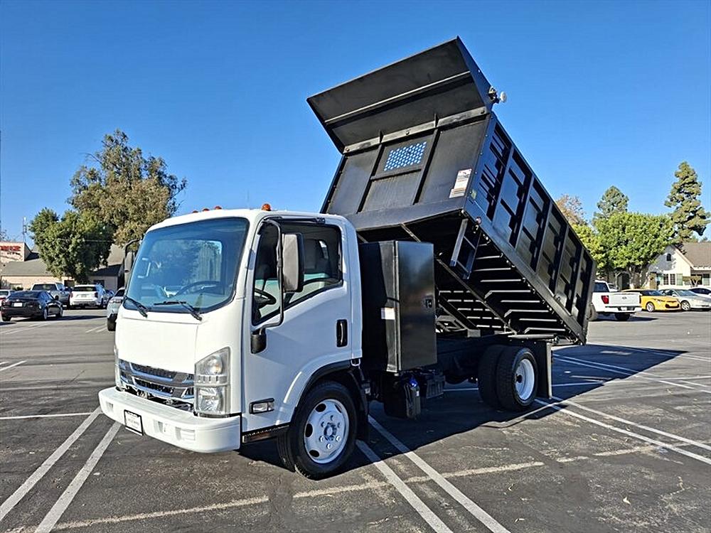2019 Isuzu NRR