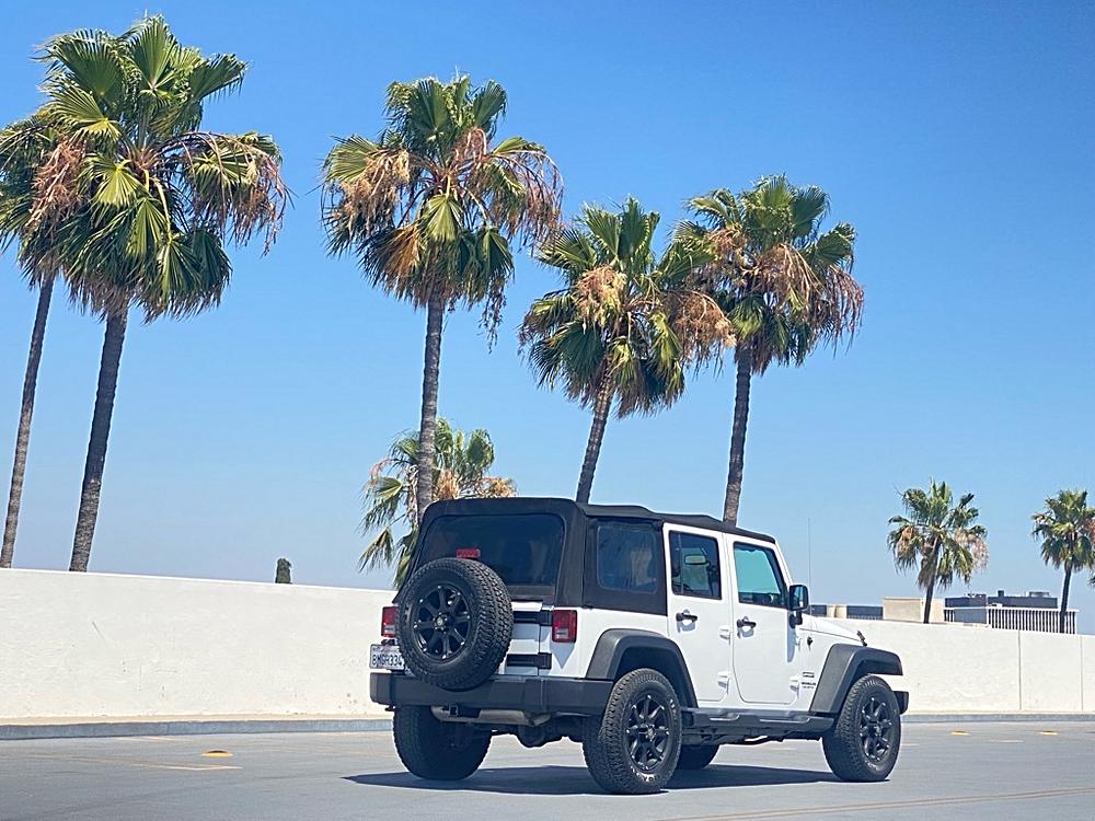 2016 Jeep Wrangler Sport S's photo