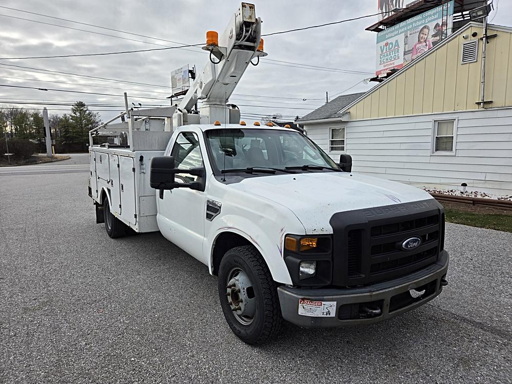 2008 Ford F-350 Super Duty Chassis Cab XL's photo