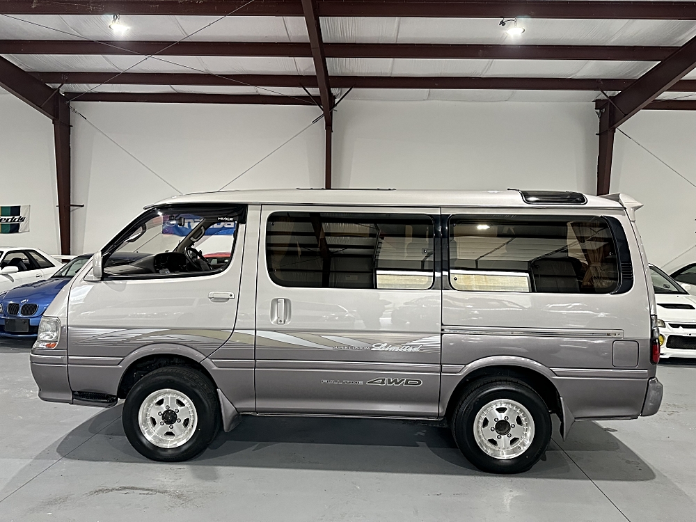 1999 Toyota HiAce JDM car for sale — photo 9 of 14