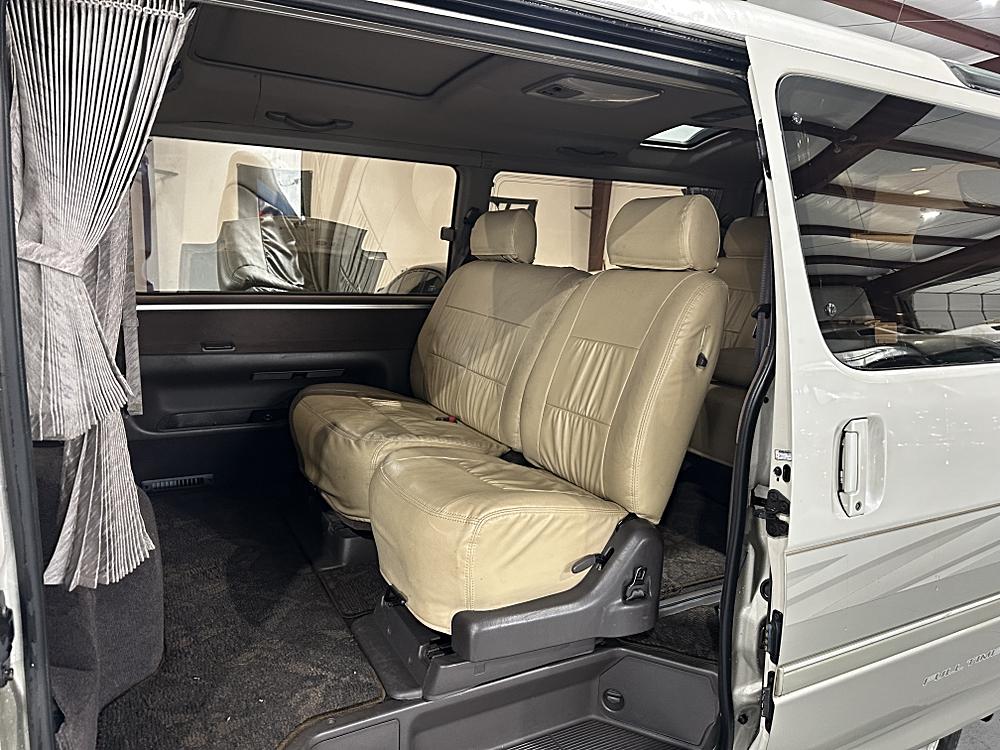 2000 Toyota HiAce JDM car for sale — photo 12 of 14