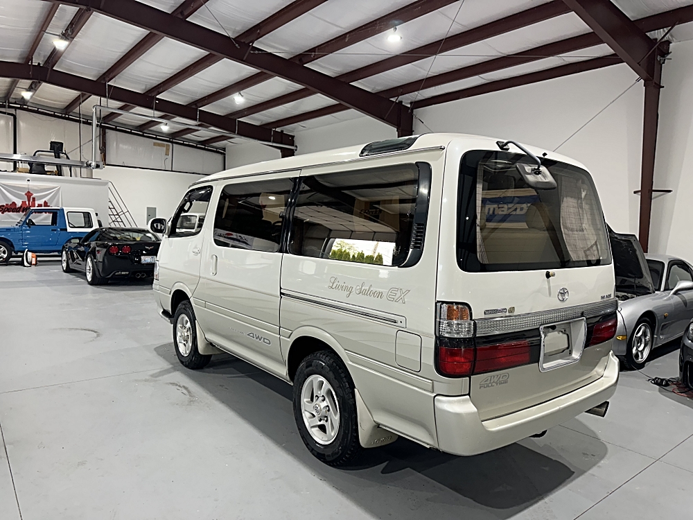 2000 Toyota HiAce JDM car for sale — photo 6 of 14