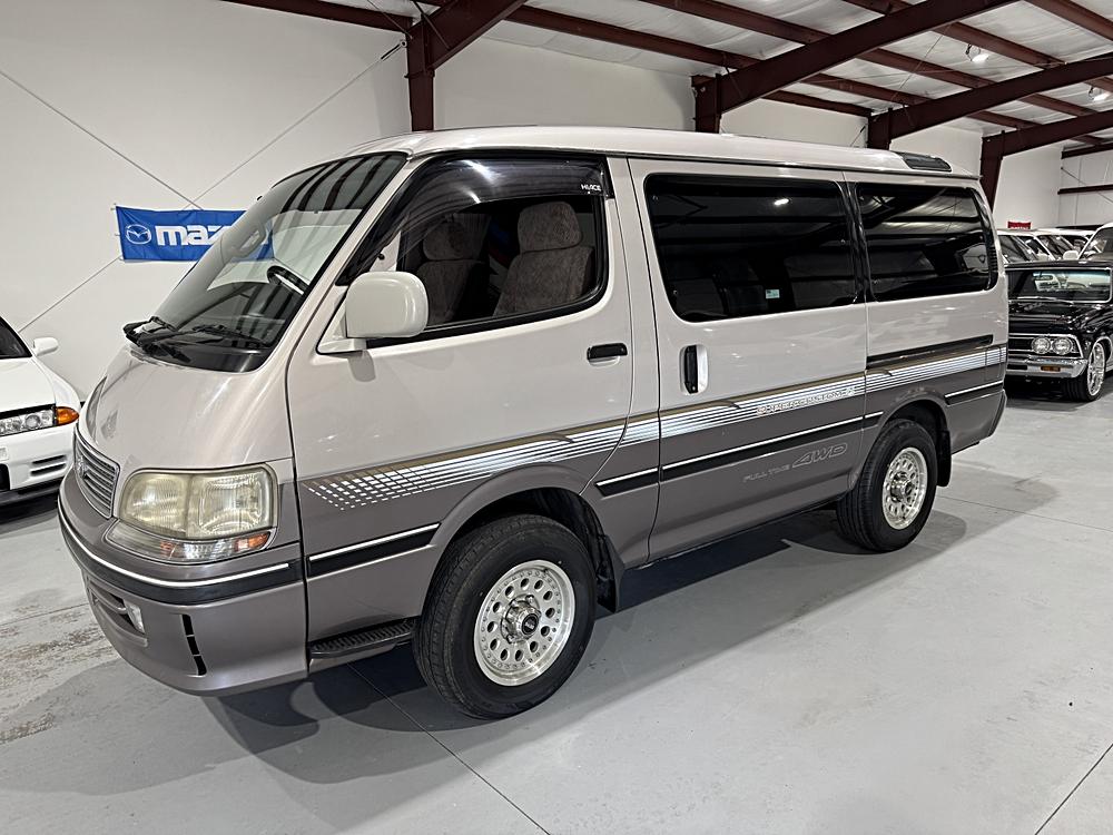 1997 Toyota Hiace Super custom 4X4 Automatic — photo 1 of 1